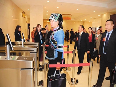 兩會(huì)"刷臉"入場(chǎng)，首次采用的測(cè)溫型人臉閘機(jī)進(jìn)行體溫檢測(cè)及身份識(shí)別 哪家好？?jī)r(jià)格怎么樣？代理招商，生產(chǎn)廠家，價(jià)格，哪家好，多少錢(qián)，品牌，報(bào)價(jià)，廠家，哪個(gè)公司好 