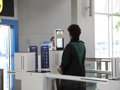 健康碼閘機(jī),健康碼測(cè)溫閘機(jī),人臉測(cè)溫閘機(jī)-路可路美健康碼閘機(jī),健康碼測(cè)溫閘機(jī),人臉測(cè)溫閘機(jī)-路可路美人臉測(cè)溫閘機(jī)實(shí)現(xiàn)全國(guó)健康碼一碼通行,核酸檢測(cè)報(bào)告自動(dòng)查詢 哪家好？?jī)r(jià)格怎么樣？代理招商，生產(chǎn)廠家，價(jià)格，哪家好，多少錢(qián)，品牌，報(bào)價(jià)，廠家，哪個(gè)公司好 