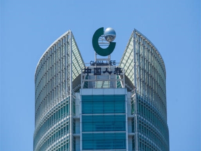 四川省,成都市金融保險(xiǎn)健康碼,測溫,人臉識別,閘機(jī)%%健康碼%%人臉%%測溫中國人壽保險(xiǎn)股份有限公司測溫閘機(jī),健康碼核驗(yàn),FS200A 哪家好？價(jià)格怎么樣？代理招商，生產(chǎn)廠家，價(jià)格，哪家好，多少錢，品牌，報(bào)價(jià)，廠家，哪個(gè)公司好 中國人壽保險(xiǎn)股份有限公司是國內(nèi)國有特大型金融保險(xiǎn)企業(yè)公司，也是國內(nèi)壽險(xiǎn)行業(yè)的龍頭企業(yè)，總部設(shè)在北京。為了應(yīng)對高發(fā)的疫情，中國人壽保險(xiǎn)股份有限公司四川省分公司在國內(nèi)金融保險(xiǎn)行業(yè)率先采用具有健康碼核驗(yàn)功能的人臉識別測溫通道閘管控系統(tǒng)，對進(jìn)出大樓的人員進(jìn)行健康碼綠碼、黃碼、紅碼篩查，自動體溫監(jiān)測、口罩佩戴提醒服務(wù)。實(shí)現(xiàn)工作人員“0接觸”、“0感染”、“0滯留”人員防控檢查。